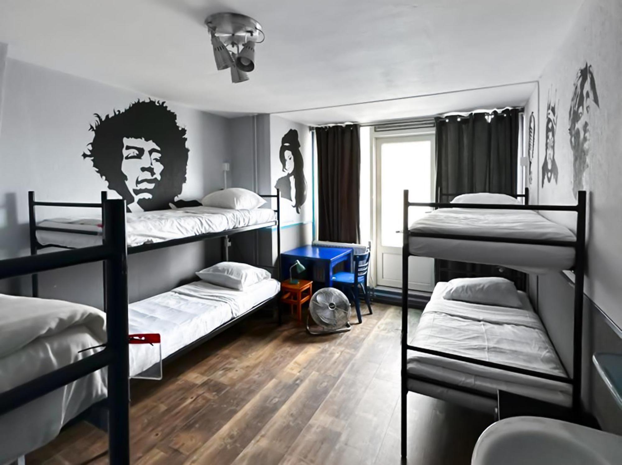 The Flying Pig Beach Hostel Noordwijk Exterior photo