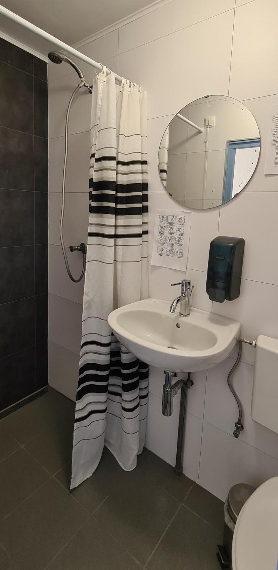The Flying Pig Beach Hostel Noordwijk Room photo