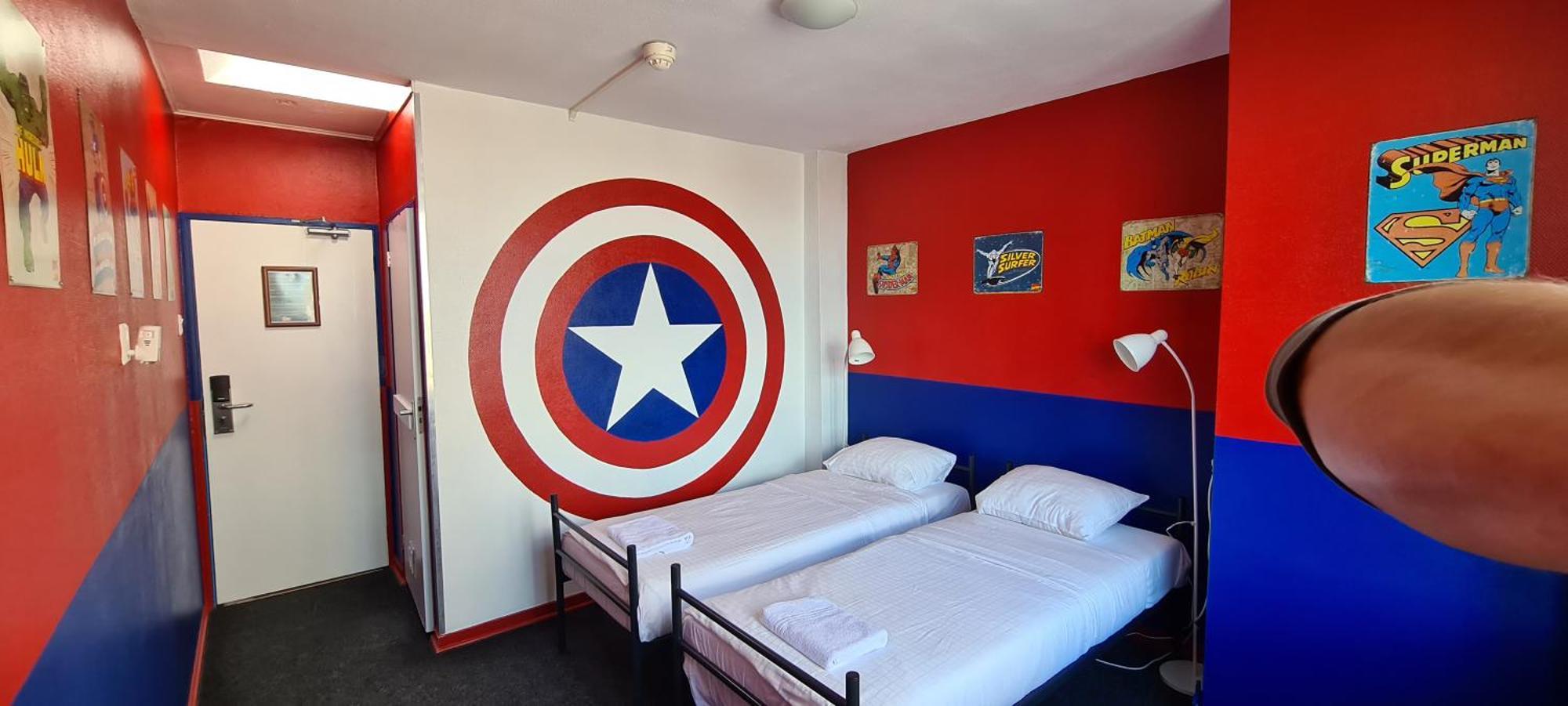 The Flying Pig Beach Hostel Noordwijk Exterior photo